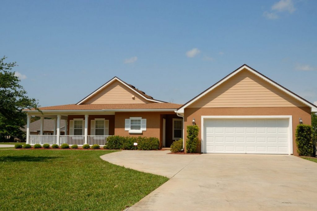 Best places to buy a family house in Florida