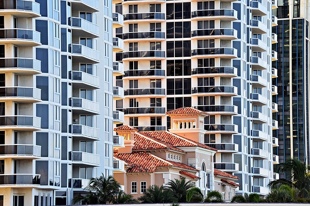 Apartment buildings where buying an apartment near the beach is possible.